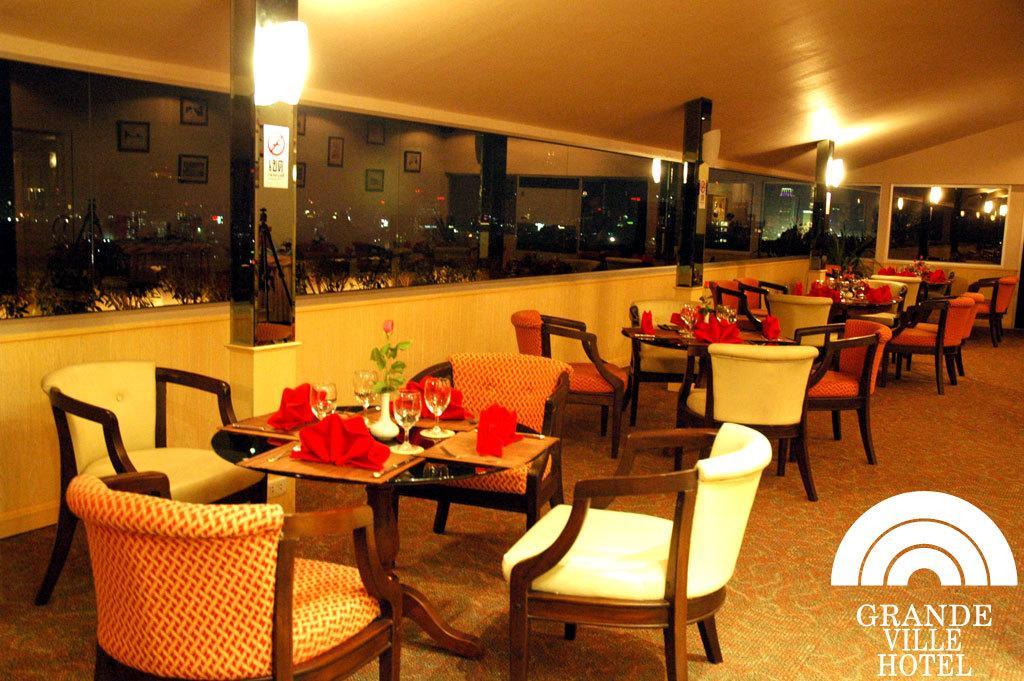 Grande Ville Hotel بانكوك المطعم الصورة